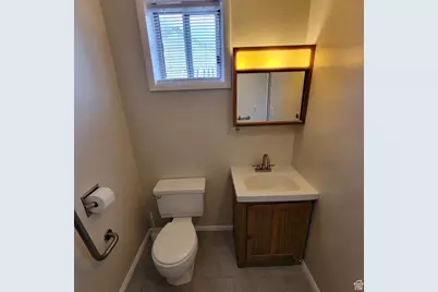 207 N Rawlins St, East Carbon, UT 84520 - Photo 36