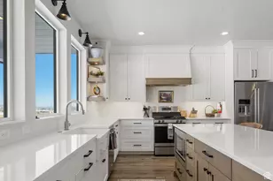 330 W Morning Star Cir, Garden City, UT 84028 - Photo 8