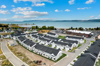 537 N Blue Lake St St, Garden City, UT 84028 - Photo 38