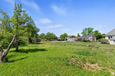 210 E Greenwood Ave S #102, Midvale, UT 84047 - Photo 2