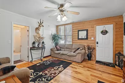 2490 S State St, Springville, UT 84663 - Photo 26