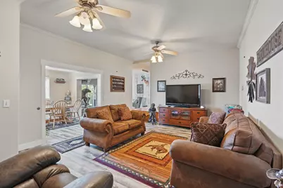 2490 S State St, Springville, UT 84663 - Photo 18
