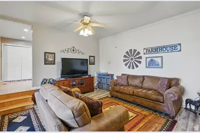 2490 S State St, Springville, UT 84663 - Photo 20