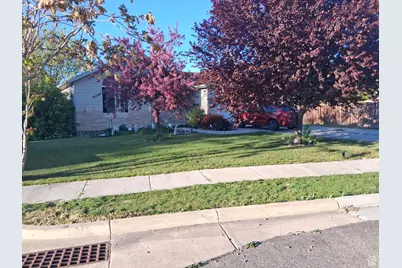 2434 W 2250 N, Clinton, UT 84015 - Photo 2