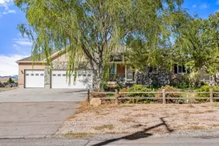 565 E Platt Ln, Mona, UT 84645 - Photo 48