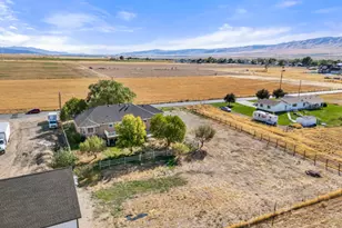 565 E Platt Ln, Mona, UT 84645 - Photo 44