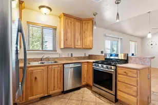 565 E Platt Ln, Mona, UT 84645 - Photo 2