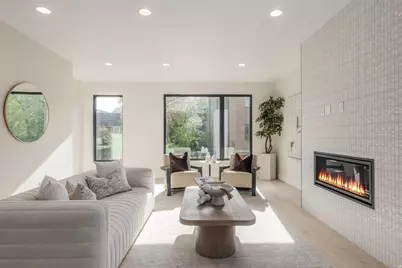 4442 S Holladay Park Ln E, Holladay, UT 84124 - Photo 2