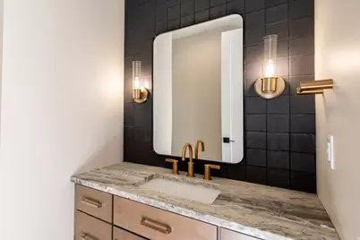 4442 S Holladay Park Ln E, Holladay, UT 84124 - Photo 6