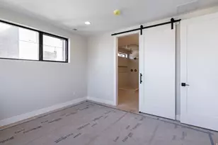 4442 S Holladay Park Ln E, Holladay, UT 84124 - Photo 8