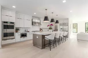 4442 S Holladay Park Ln E, Holladay, UT 84124 - Photo 10