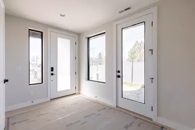 4442 S Holladay Park Ln E, Holladay, UT 84124 - Photo 12