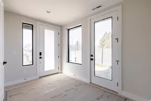 4442 S Holladay Park Ln E, Holladay, UT 84124 - Photo 12