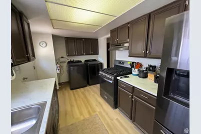 527 W Palisade Dr, Moab, UT 84532 - Photo 4