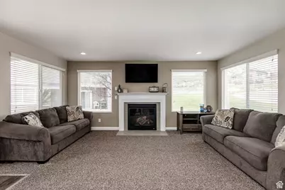 917 N Harbor Village Dr E #4, Garden City, UT 84028 - Photo 8