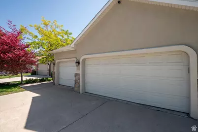 6721 S Costa Cv E, Cottonwood Heights, UT 84121 - Photo 8