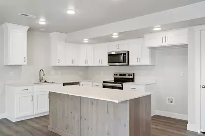 951 N 215 W, Santaquin, UT 84655 - Photo 2