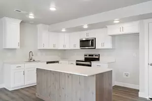 951 N 215 W, Santaquin, UT 84655 - Photo 2