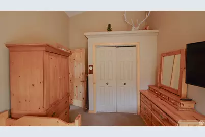 897 E Cocks Comb Dr, Teasdale, UT 84773 - Photo 20