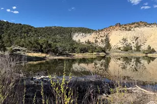 897 E Cocks Comb Dr, Teasdale, UT 84773 - Photo 38