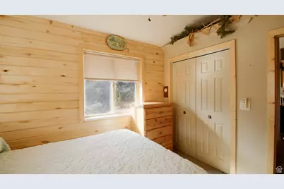 897 E Cocks Comb Dr, Teasdale, UT 84773 - Photo 22