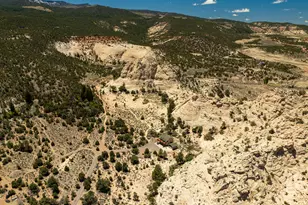 897 E Cocks Comb Dr, Teasdale, UT 84773 - Photo 68