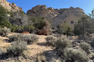 897 E Cocks Comb Dr, Teasdale, UT 84773 - Photo 36