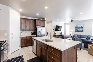 273 N Puerta Dr W, Washington, UT 84780 - Photo 6