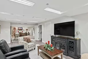 1043 W 13200 S, Riverton, UT 84065 - Photo 8