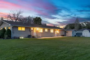 1043 W 13200 S, Riverton, UT 84065 - Photo 2