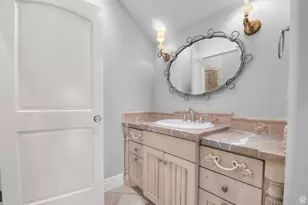 81 E Lone Hollow Dr S, Sandy, UT 84092 - Photo 34