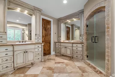 81 E Lone Hollow Dr S, Sandy, UT 84092 - Photo 30