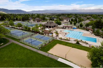 81 E Lone Hollow Dr S, Sandy, UT 84092 - Photo 98