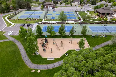 81 E Lone Hollow Dr S, Sandy, UT 84092 - Photo 100