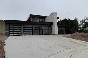 422 N Castor Ln, Salt Lake City, UT 84103 - Photo 2