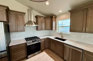402 W Bluebell Dr, Garden City, UT 84028 - Photo 6