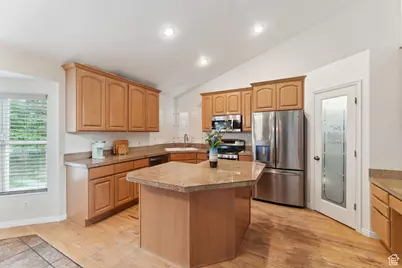 4948 S 1150 E, Ogden, UT 84403 - Photo 6