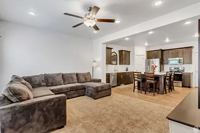 2734 E Iron Bark Aly N, Eagle Mountain, UT 84005 - Photo 6