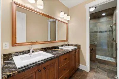 1515 E Maple St, Mapleton, UT 84664 - Photo 38