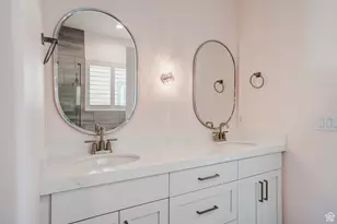 1269 W Hendrix St, Riverton, UT 84065 - Photo 4