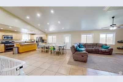 111 W 2925 Cir N, Cedar City, UT 84721 - Photo 2