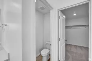 2018 E Burger St, Lake Point, UT 84074 - Photo 34