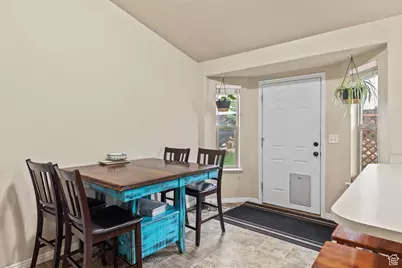 78 N Peach St E, Santaquin, UT 84655 - Photo 8