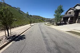 14997 S Eagle Crest Dr, Draper (UT Cnty), UT 84020 - Photo 4