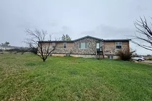 580 E 400 N, Spring City, UT 84662 - Photo 2