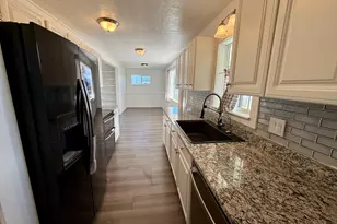 468 S Pioneer Ave, Tooele, UT 84074 - Photo 16