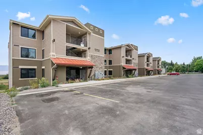 35 E 150 S #301B, Garden City, UT 84028 - Photo 4