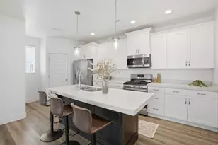 4584 W Daybreak Rim Way, South Jordan, UT 84009 - Photo 10