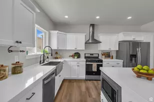 7185 N Hidden Steppe Bnd, Eagle Mountain, UT 84005 - Photo 12