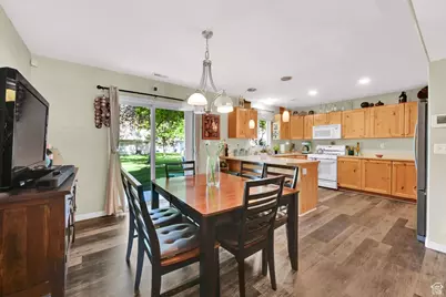 1427 S Blossom Ln, Ogden, UT 84404 - Photo 8